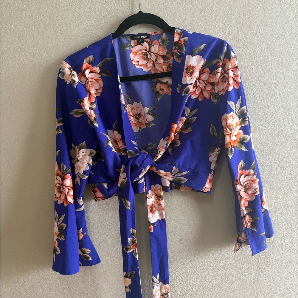 Fashion Nova Blue Floral Top